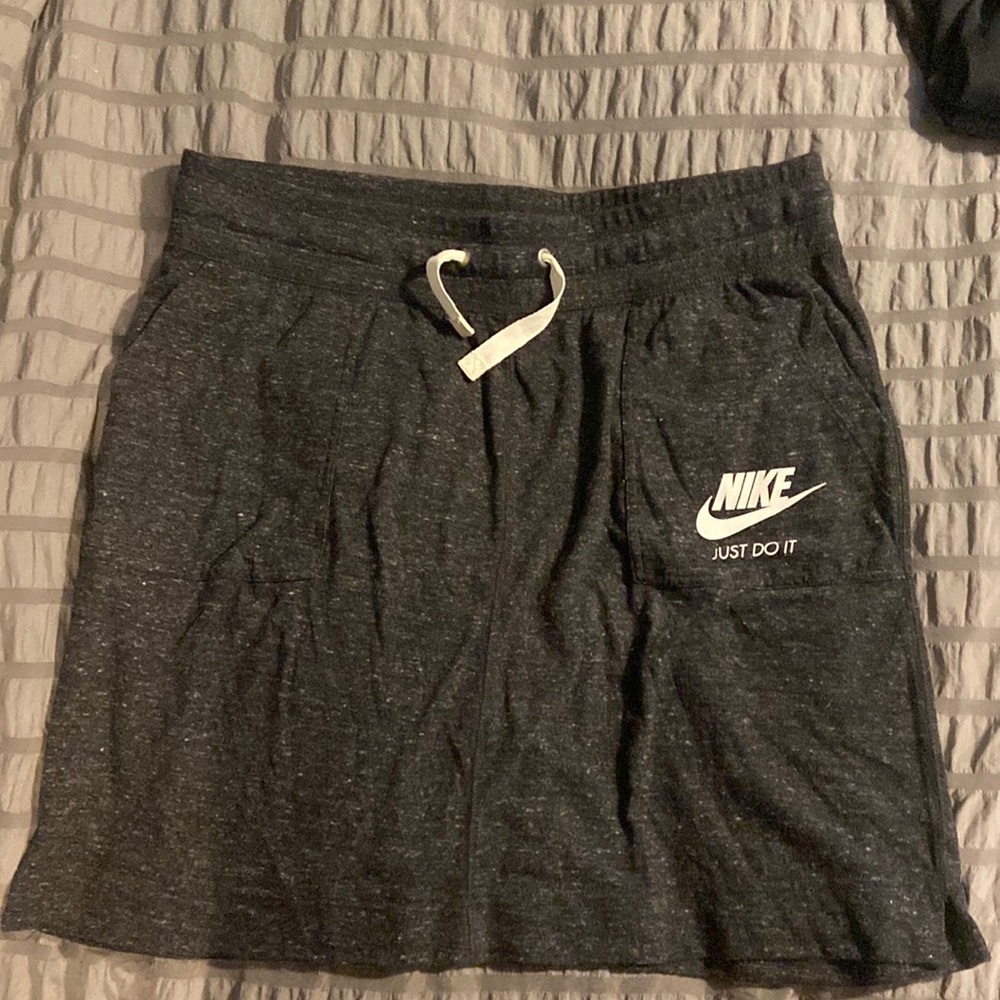 Nike vintage style skirt.